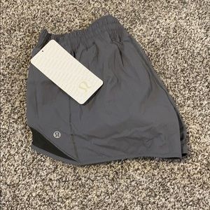 Lululemon Hotty Hot short. Grey size 10